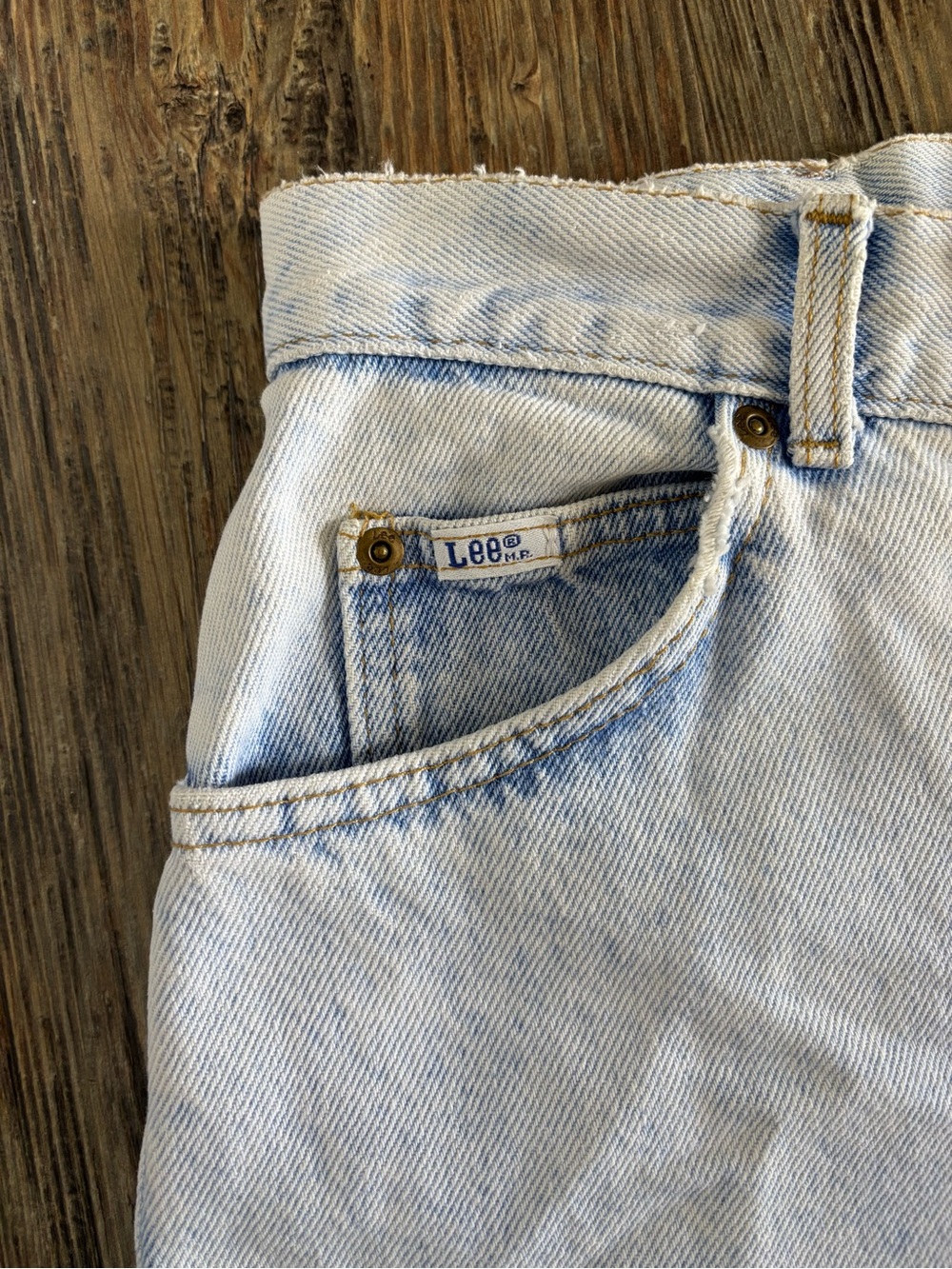 *FLAWS* Vtg Lee High Waist Tapered Light Wash Denim Jeans 10L Western Yoke 80s - Picture 11 of 16